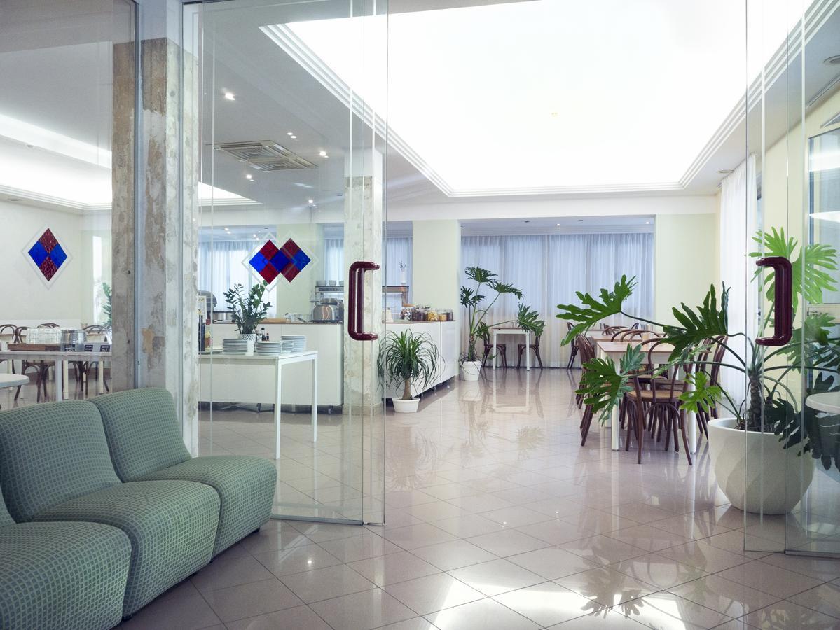 Hotel Montecarlo ริมินี ภายนอก รูปภาพ