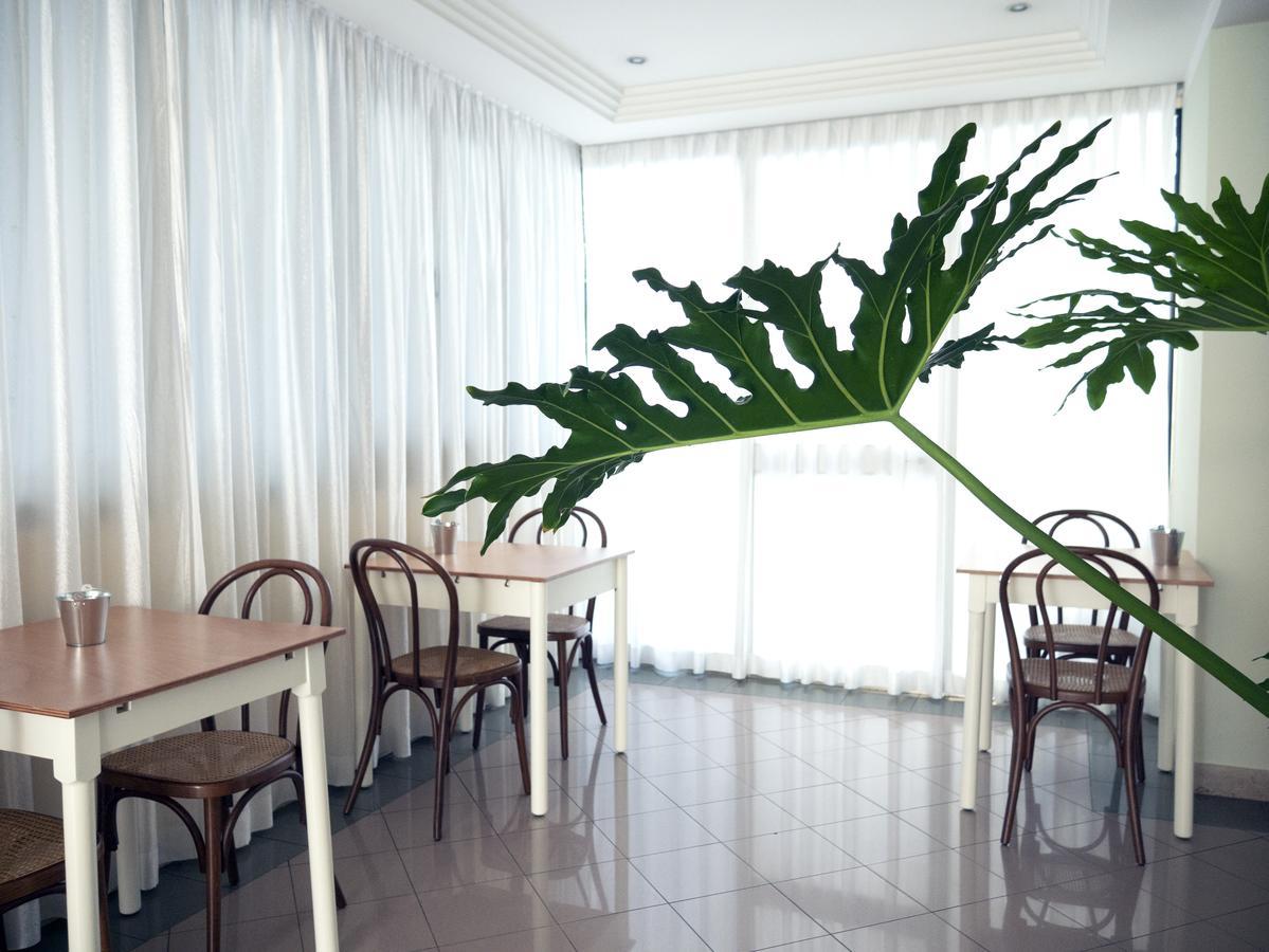 Hotel Montecarlo ริมินี ภายนอก รูปภาพ
